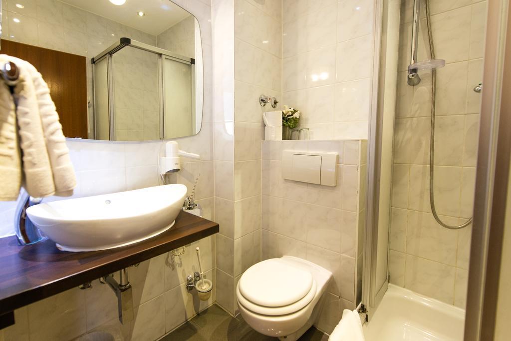 Loewen Hotel Offenbach am Main Luaran gambar